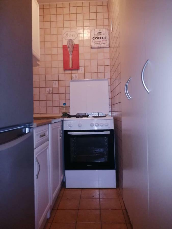 Yellow Apartment, Central بودغوريتْسا المظهر الخارجي الصورة
